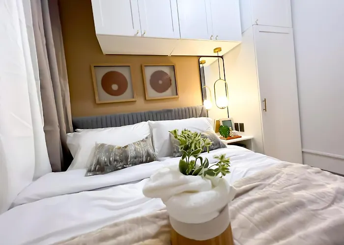 Apartment Stylish Wifi & Netflix S Res A1116 *