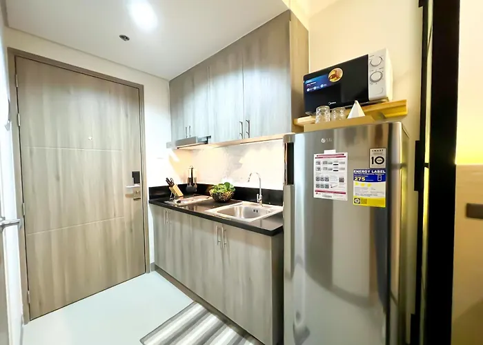 Stylish Wifi & Netflix S Res A1116 Manila